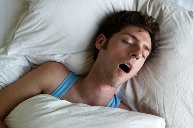 Você sabia que relaxar em um spa ao ar livre pode ajudar a aliviar seu corpo ...