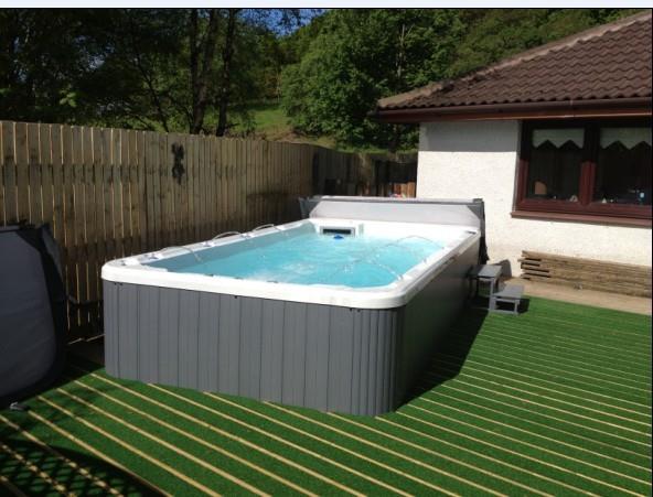 Piscina infinita ao ar livre de 5 metros